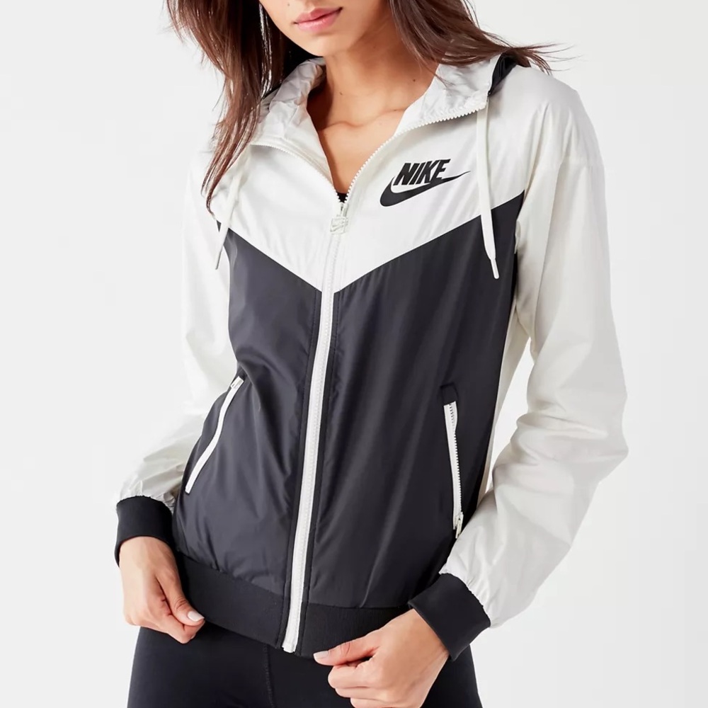 Nike Sportwear‎ Windrunner Jacket Size XS EUC